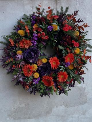 PODZIMNÍ ROZLOUČENÍ🤎💚🧡💙❤️🍂 Přemýšleli jste někdy o tom, v jakém období byste chtěli odejít? Mě asi nejvíce láká podzim🤩 Ty...