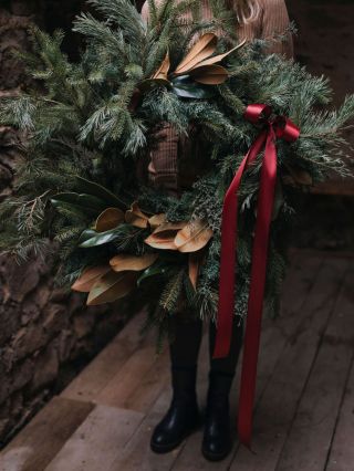 VÁNOČNÍ LADĚNÍ♥️🌲 Nezaměnitelná atmosféra blížících se svátků. Období zemitých, tmavších odstínů, které nás zklidňují a...